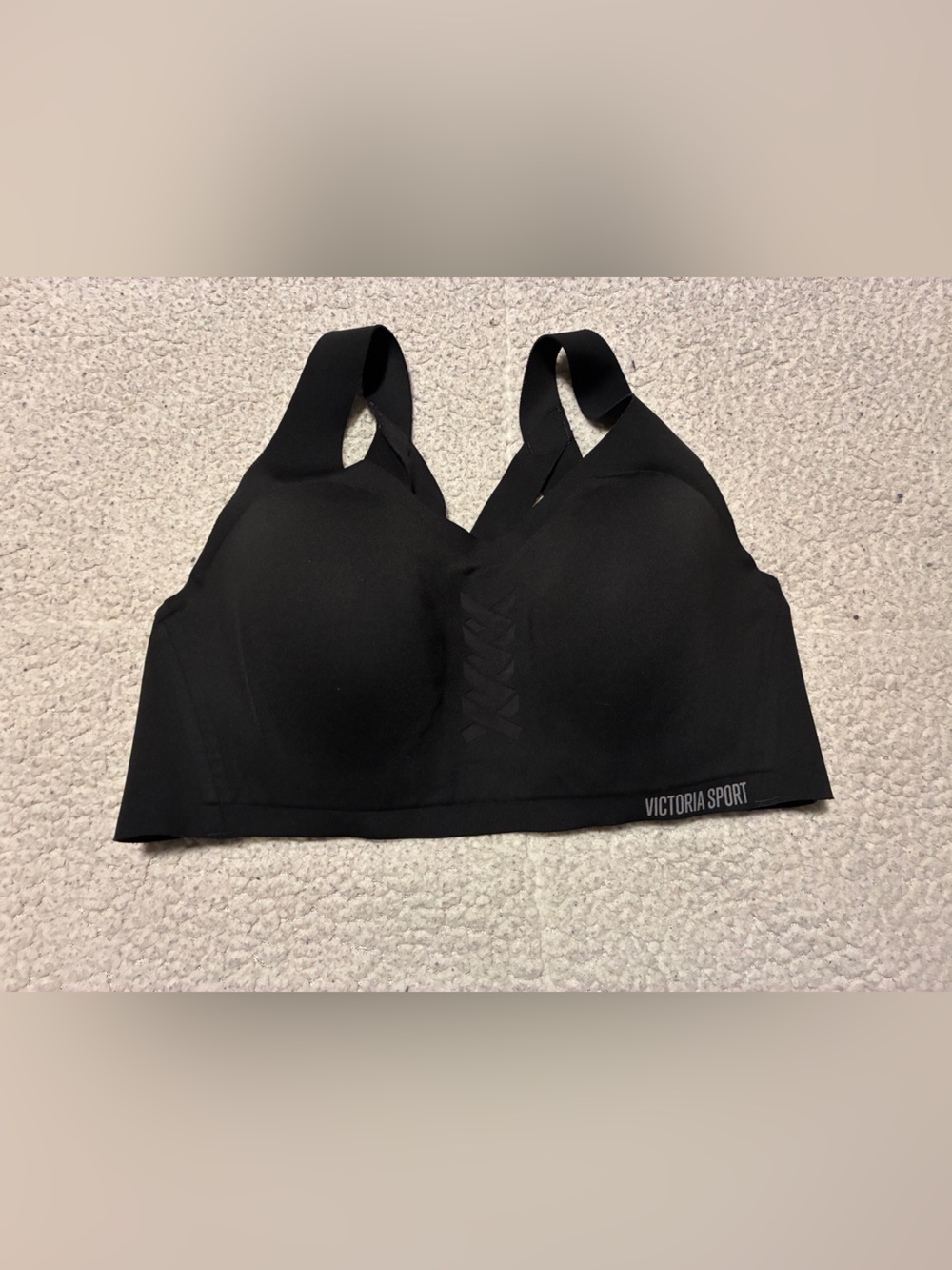 Victoria's Secret Angel Mac Black Padded Wireless Sports Bra, size 34DD